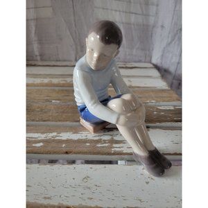 B&g 1742 boy books figurine Denmark reading‎ vintage